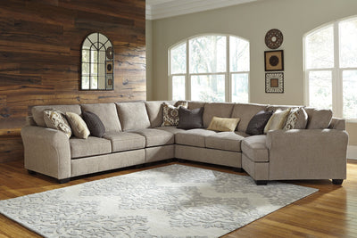 Pantomine Benchcraft 5-Piece Sectional with Cuddler image