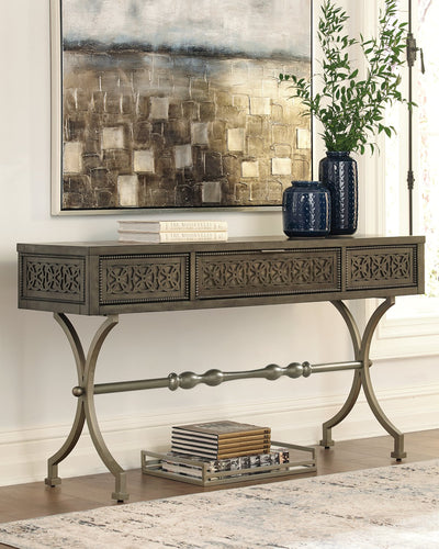 Quinnland Signature Design by Ashley Sofa Table image