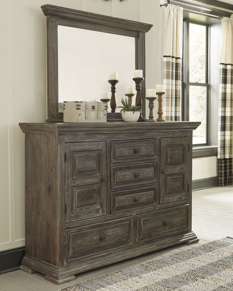 Wyndahl Signature Design by Ashley Dresser and Mirror image