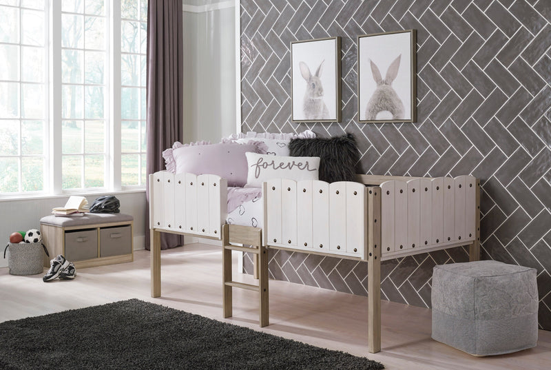 Wrenalyn Bedroom - Dream Furniture Outlet