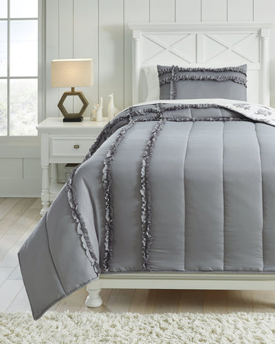 Meghdad Signature Design by Ashley Comforter Set Twin image