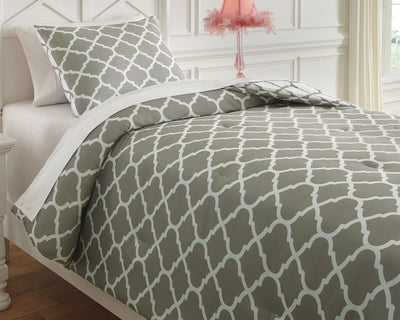 Media Signature Design by Ashley Comforter Set Twin image