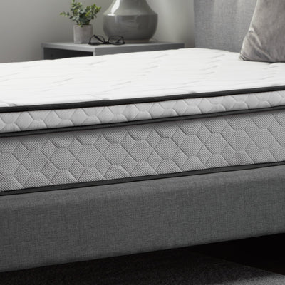 Weekender 8" Hybrid Plush Mattress